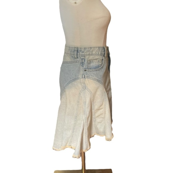 BDG Urban Outfitters Reagan  Denim Mini Skirt Frayed Hem Sz Small​ - Picture 9 of 14